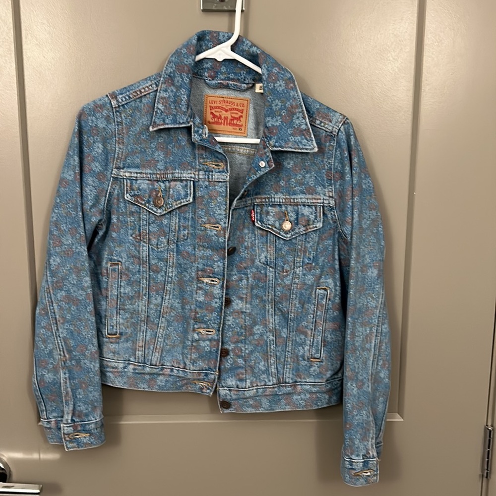 Levi’s Jean jacket - Picture 13 of 13